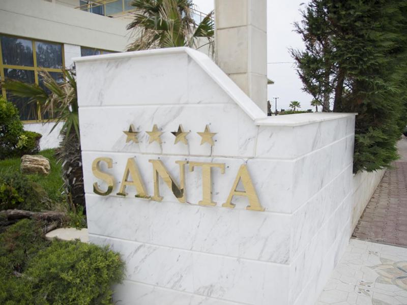 Santa Beach Hotel
