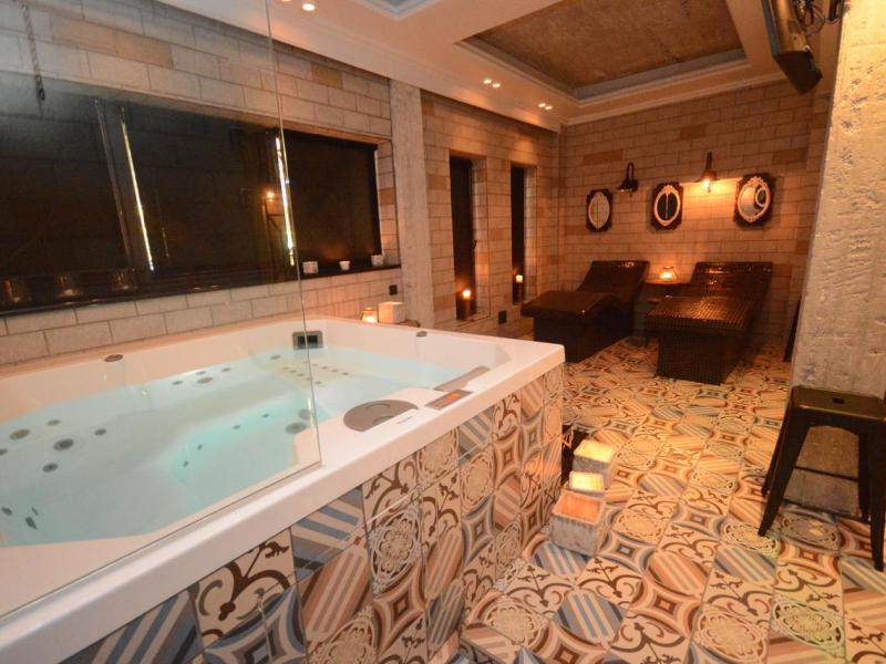 Dias Hotel