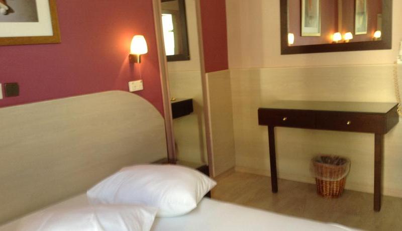 Eva Hotel