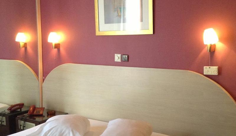 Eva Hotel