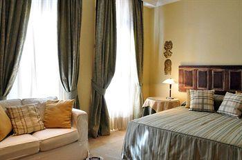 A Casa Das Portas Velhas