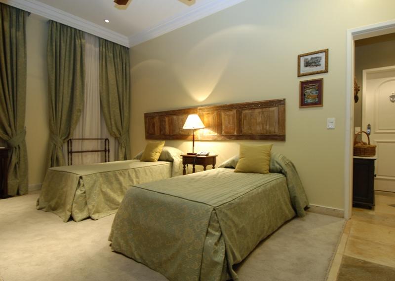 A Casa Das Portas Velhas