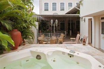 A Casa Das Portas Velhas