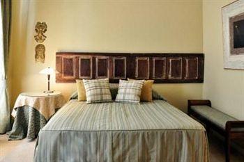 A Casa Das Portas Velhas