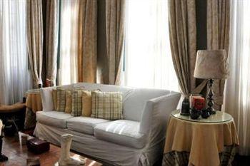 A Casa Das Portas Velhas