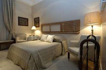 A Casa Das Portas Velhas