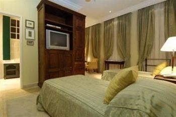 A Casa Das Portas Velhas