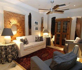 A Casa Das Portas Velhas