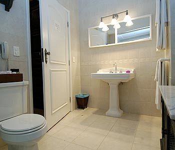 A Casa Das Portas Velhas