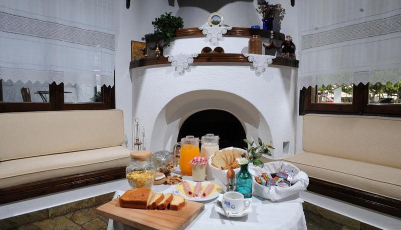 Elli Hotel