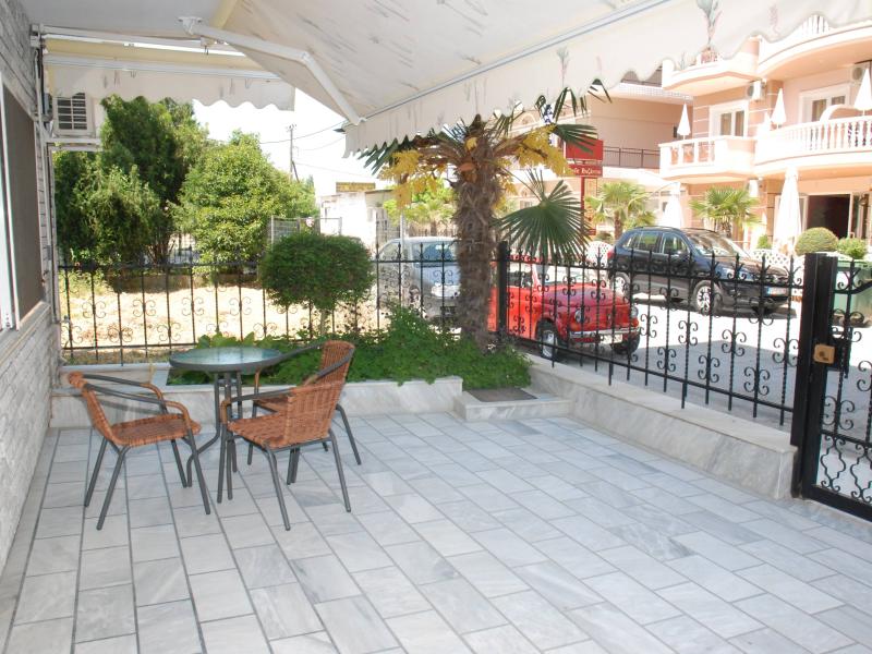 Giannis Hotel