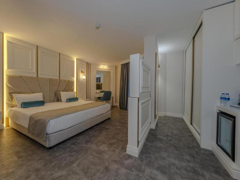 Best Western Plus Khan Hotel