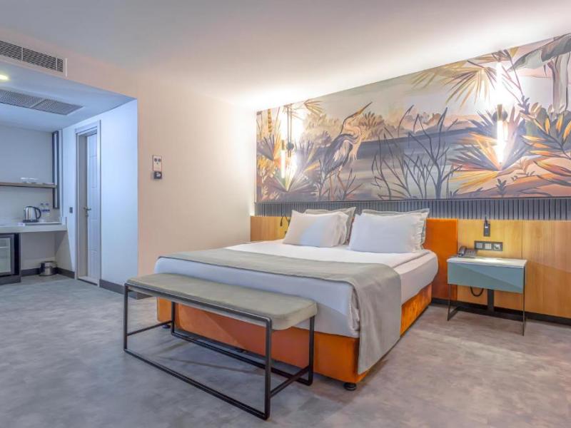 Best Western Plus Khan Hotel