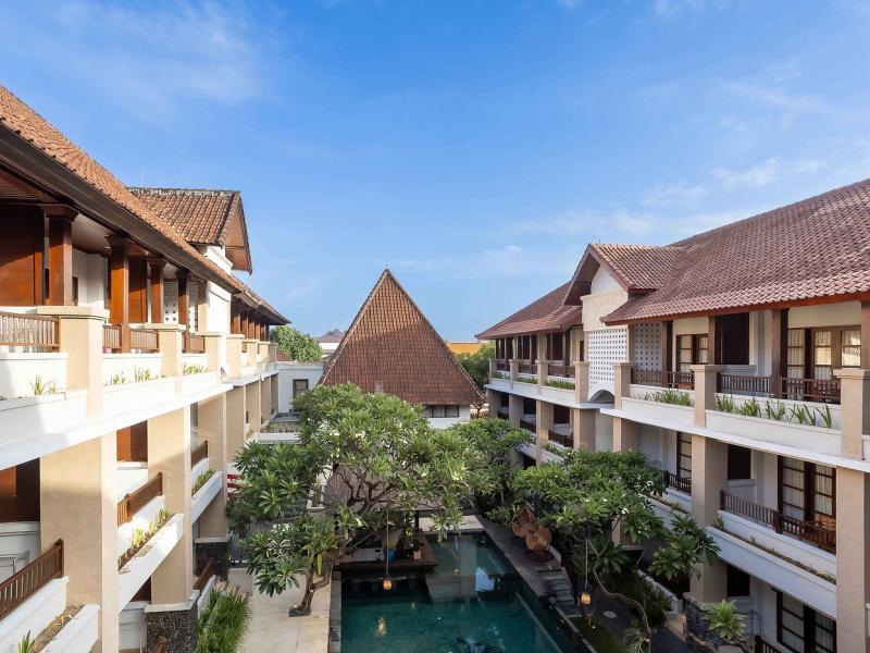 Fourteen Roses Beach Hotel