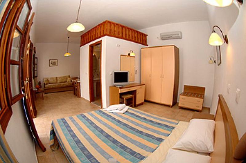 Iapetos Village