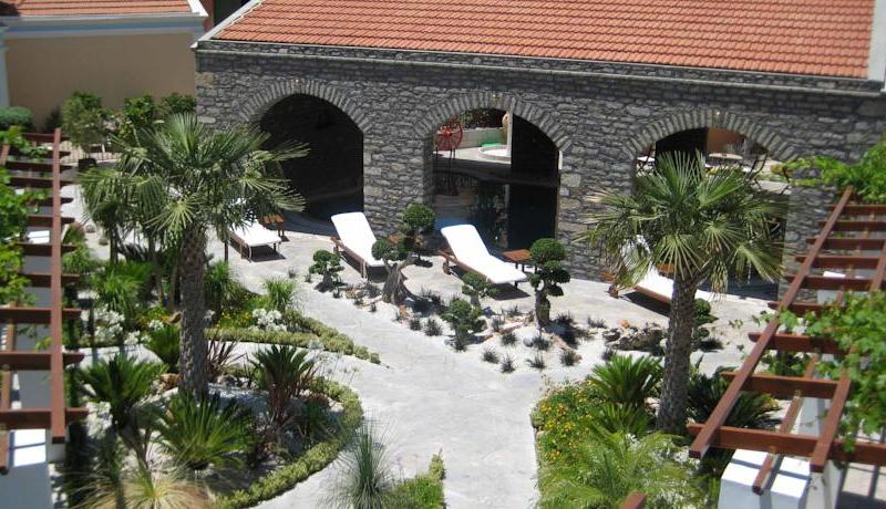Iapetos Village