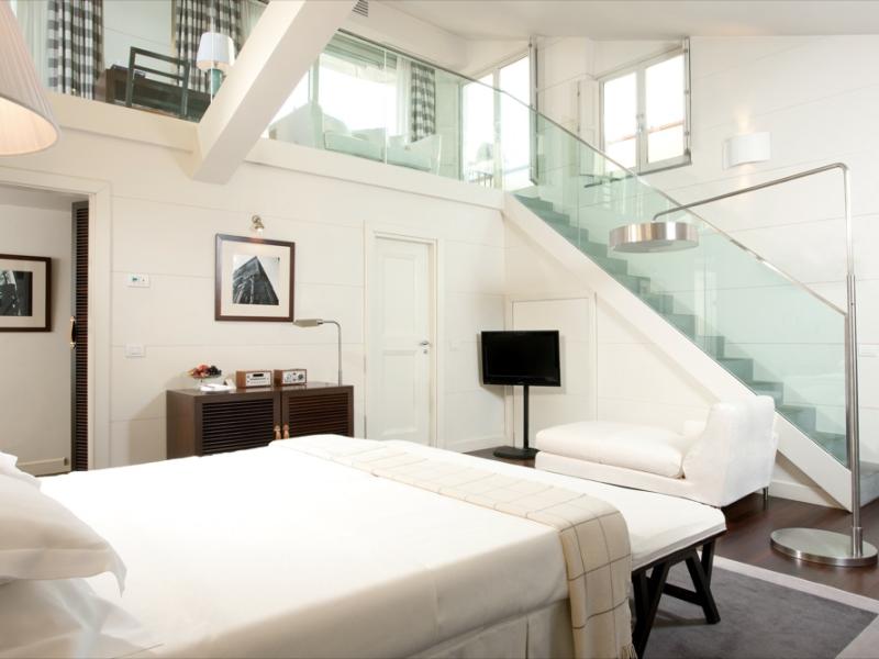 Gallery Hotel Art