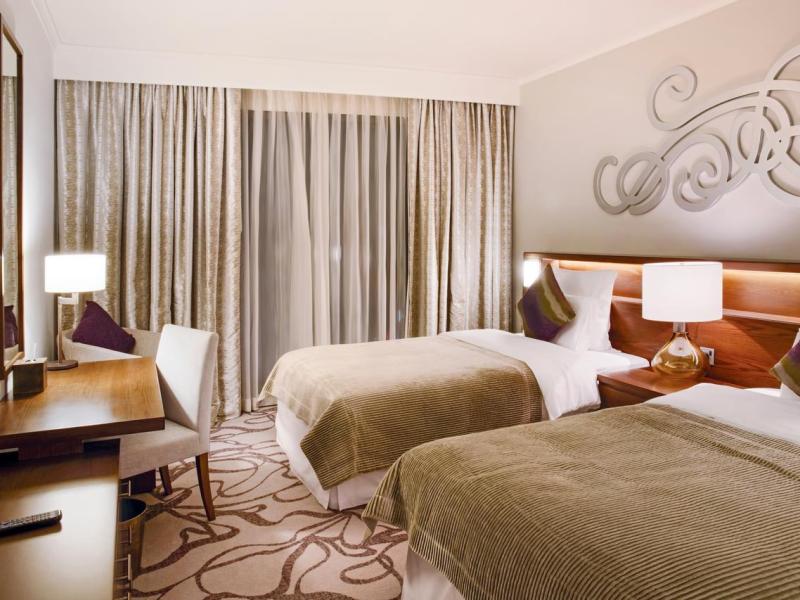 Pullman Dubai Creek City Centre Hotel