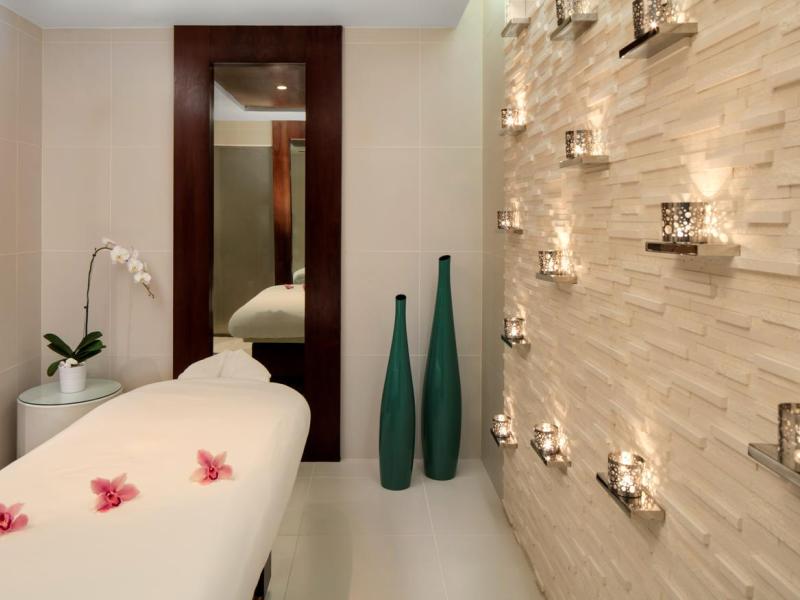 Pullman Dubai Creek City Centre Hotel