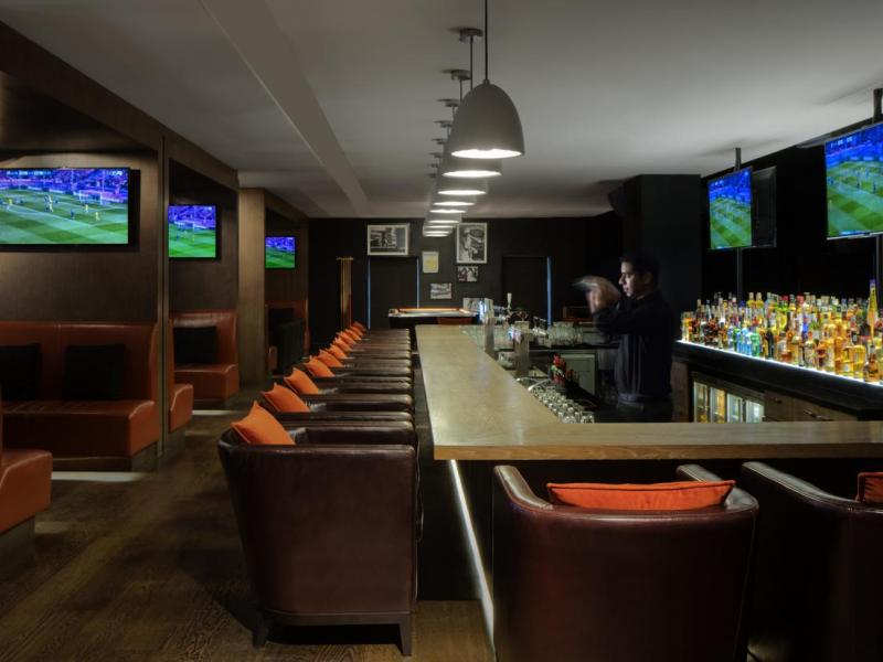 Pullman Dubai Creek City Centre Hotel