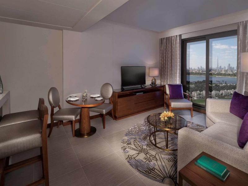 Pullman Dubai Creek City Centre Hotel