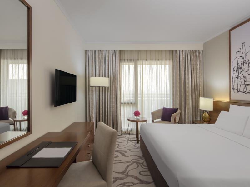 Pullman Dubai Creek City Centre Hotel