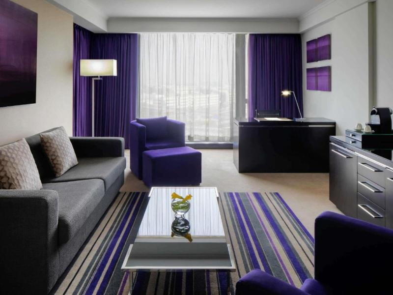 Pullman Dubai Creek City Centre Hotel