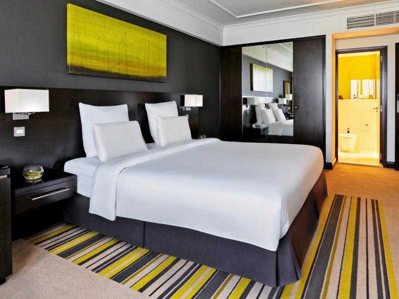 Pullman Dubai Creek City Centre Hotel