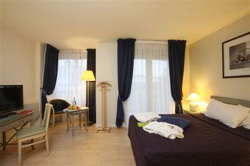 Golden Tulip Royal Garden Champs Elysees