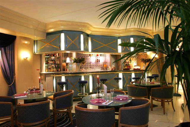 Golden Tulip Royal Garden Champs Elysees