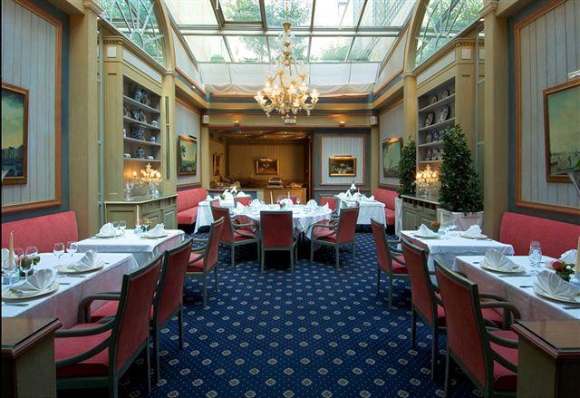 Golden Tulip Royal Garden Champs Elysees