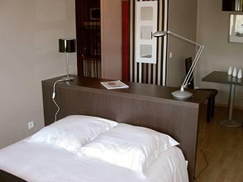 Teneo Suites Bordeaux Hotel