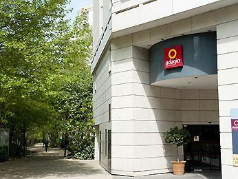 Adagio City Aparthotel la Defense Esplanade