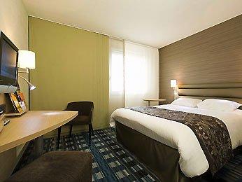 Mercure Paris Massy Gare TGV
