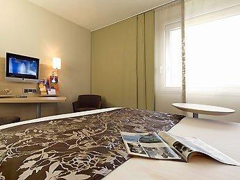 Mercure Paris Massy Gare TGV