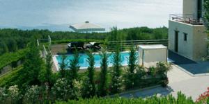 Exensian Villas & Suites