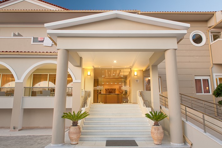 Kalamaki Beach Hotel