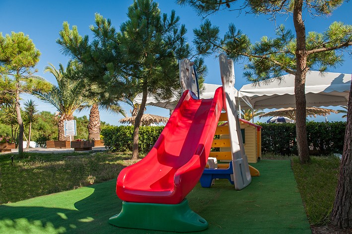 Kalamaki Beach Hotel