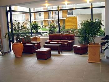 Park & Suites Elegance