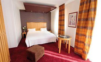 Park & Suites Elegance