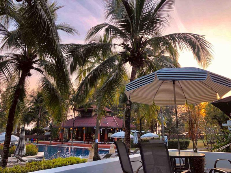 Palm Galleria Resort