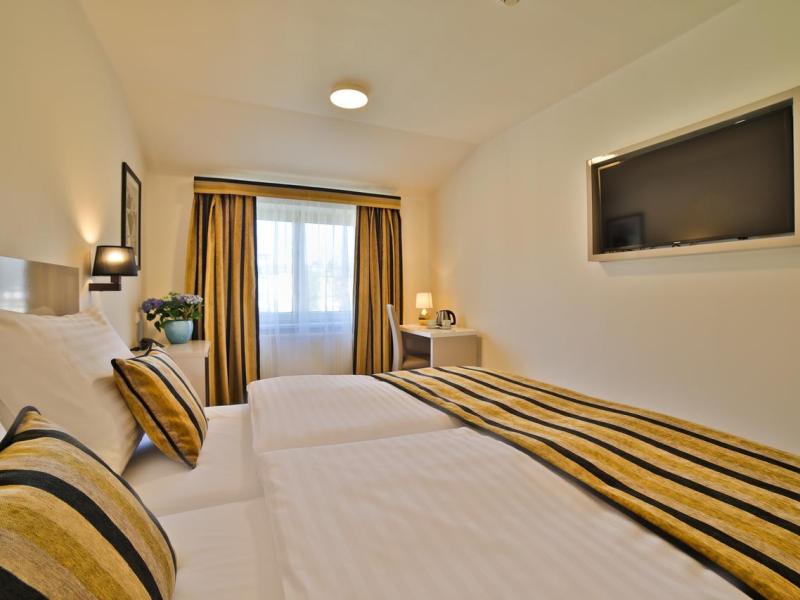 Ariston & Ariston Patio