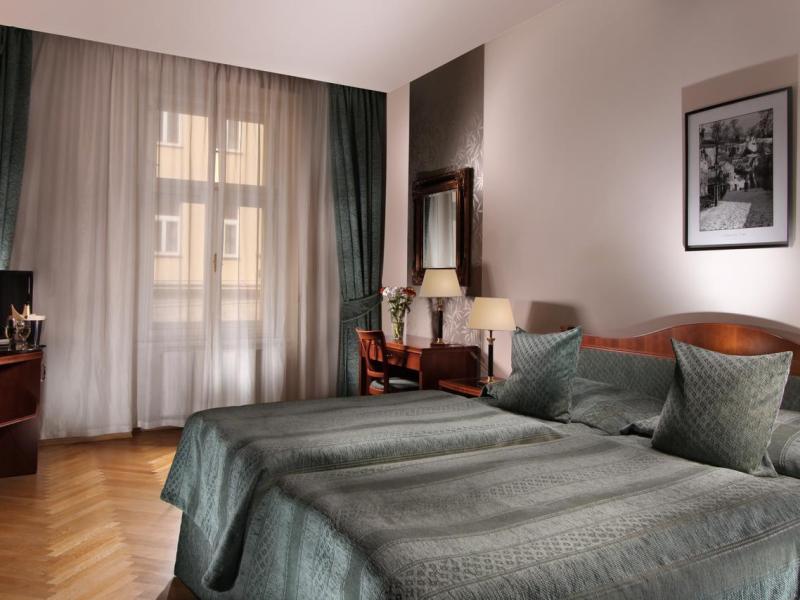 Ariston & Ariston Patio