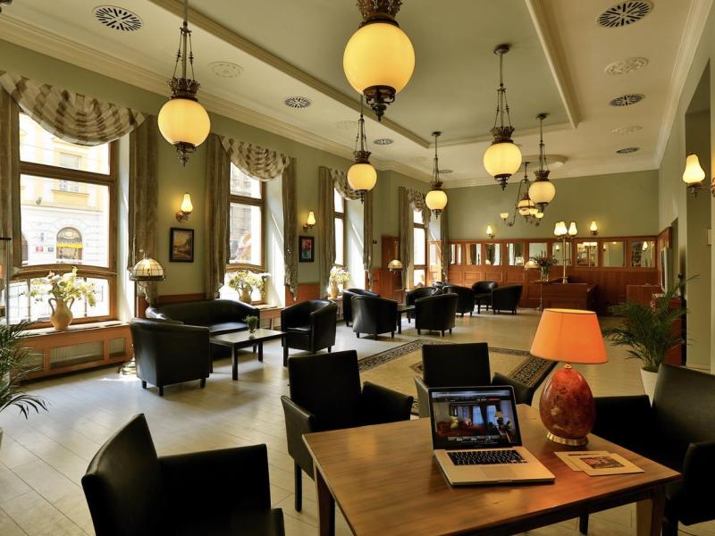 Ariston & Ariston Patio