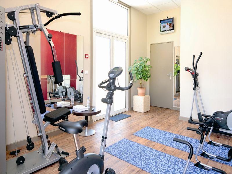 Park & Suites Village Montevrain
