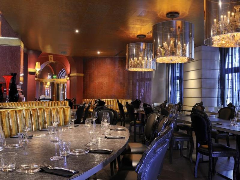 Hotel Banke Opera Autograph Collection