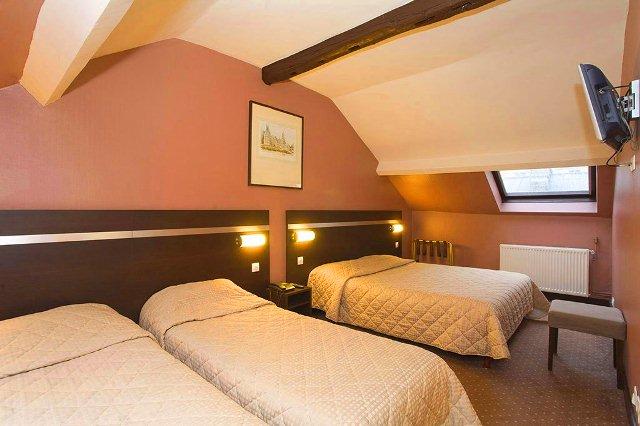 Kyriad Paris 10 Canal St Martin Republique