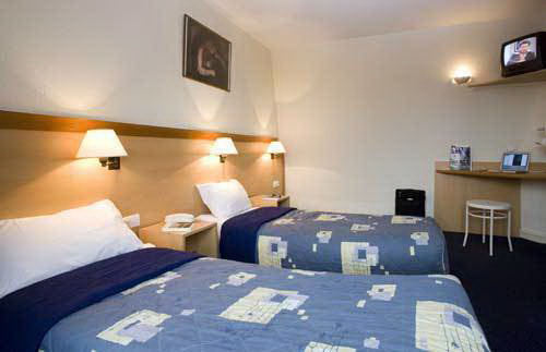 Hotel Campanile Val de France