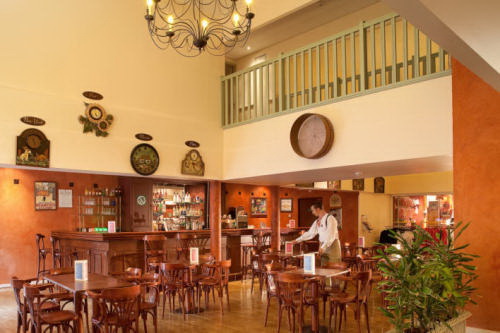 Hotel Campanile Val de France