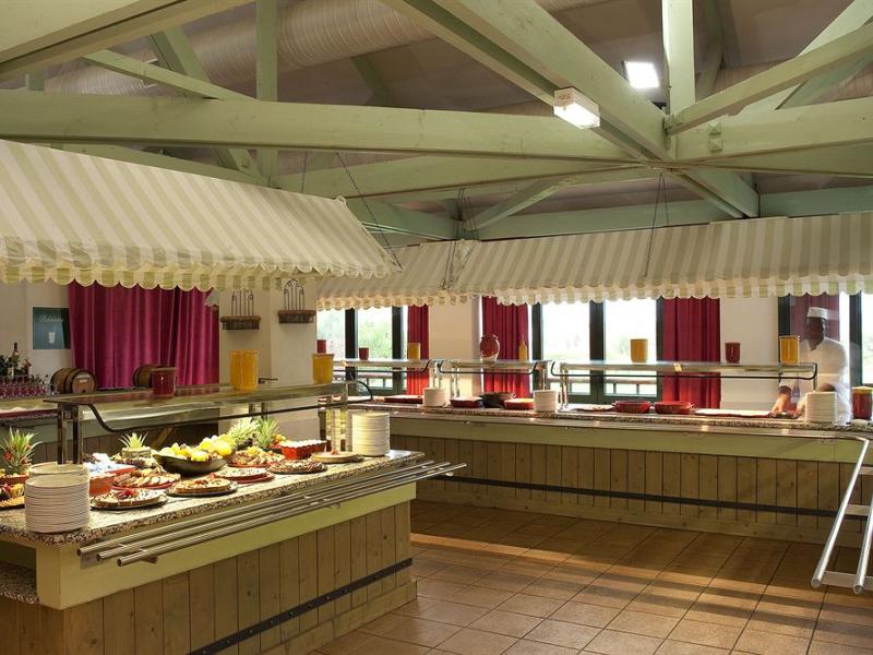 Hotel Campanile Val de France